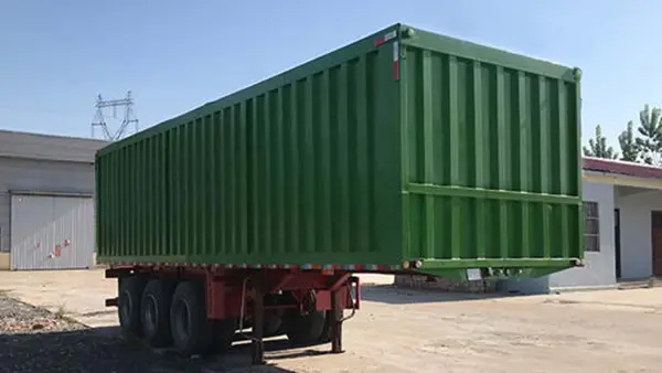 Los semirremolques de caja cerrada, grandes y ligeros, aumentan la eficiencia logística