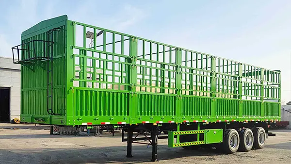 El semirremolque ligero de eje recto permite un transporte ecológico a granel