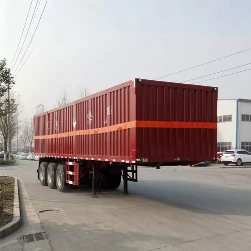 Semirremolque estándar con caja de productos químicos peligrosos